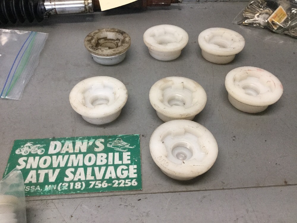 Poly Bung Caps Fine Threads With Sealing Ring Set Of Seven For 55 Gallon Drums