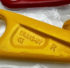 x2 Right & Left Turn 45º Shipping Sea Cargo Container Lifting Hooks WLL 12.5T
